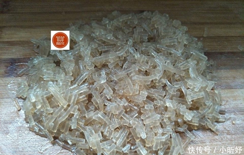做韭菜盒子,教你一招,外酥内鲜,好吃不腻,简单又美味
