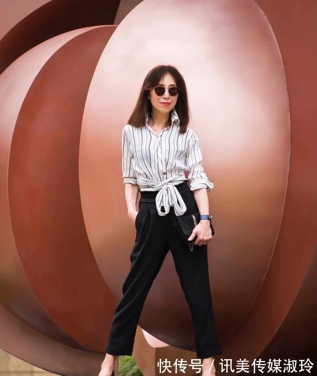 九分裤|这才是60岁该有的早秋穿搭！“衬衫+九分裤”，露出脚踝更时髦