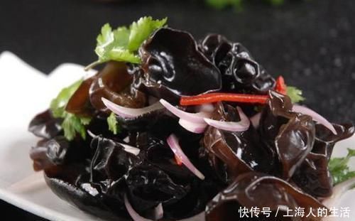 养护|女性不想老的快，推荐吃几种食物，降压减脂，养护皮肤，越吃越好