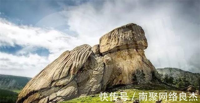 班固!国外一断崖发现汉字,翻译后我国专家感动:终于找到你!