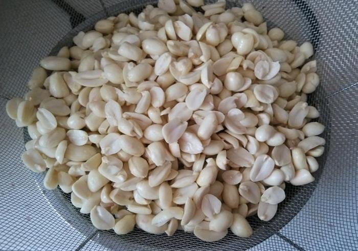 下酒的酒鬼花生,简单!只要掌握如此技巧,又香又酥还炸不糊