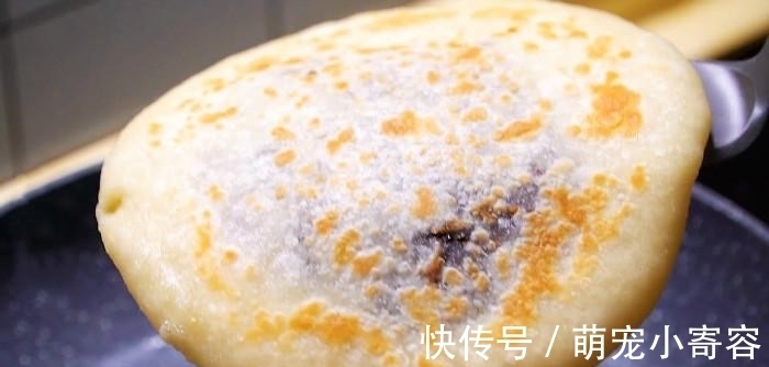 黑暗料理|不发面不揉面，三步教你做红糖饼，外皮酥脆有层次，瓤软馅儿香甜