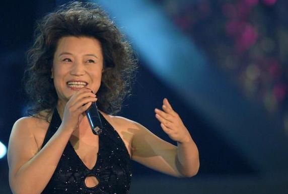 狗娃与黑妞@国家一级演员小香玉,与导演王为念离婚后嫁粉丝,今一家超幸福