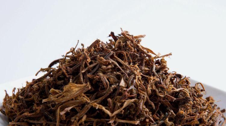 将这些蔬菜晒成干，比新鲜的时候还好吃，容易保存，炖肉吃真香