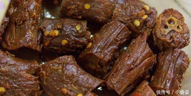 鸭脖5种最好吃的做法，简单美味又馋人，看看你喜欢吃哪种？