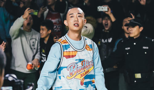 《中国新说唱》举办4季捧红5个冠军，真正走向主流的只有他一人