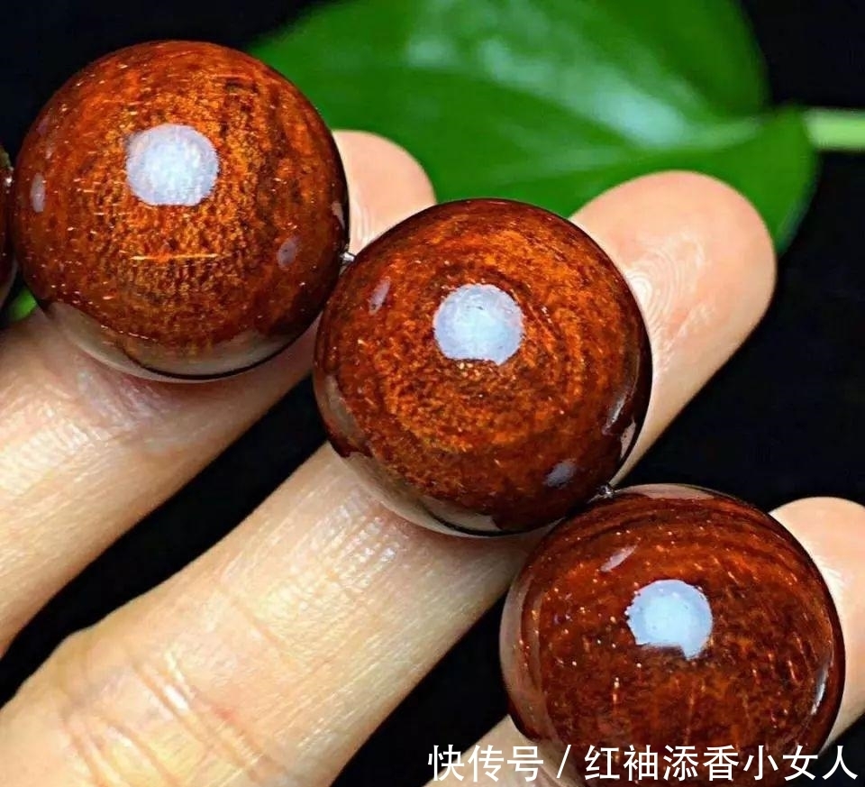 如果你玩手串有这3个举动,那么恭喜你,手串可以扔垃圾桶了!