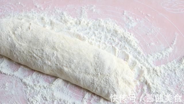 红糖饼|懒人早餐面食，连面都不用揉不用发，5分钟搞定可多赖床