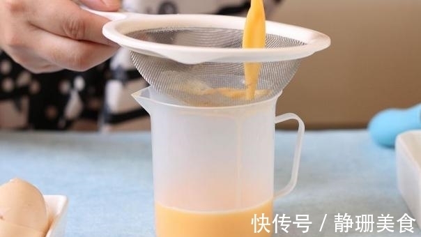 做点玉子烧当早餐,1瓶牛奶3个蛋,放点芝士还能拉丝