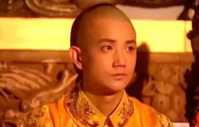 江山|康熙这一跪,跪出大清朝200年的江山稳固,堪称史上最划算的跪拜!