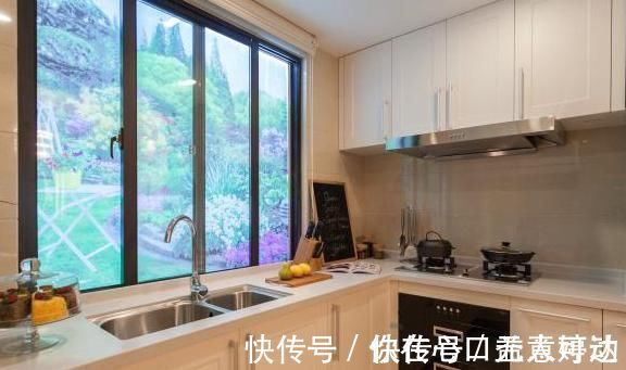 缝隙|不顾家人反对,厨房台面装挡水边,入住后窃喜,自己这么聪明