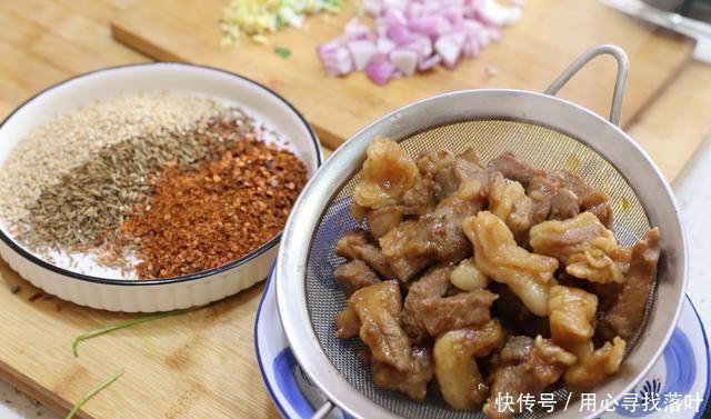 切片|炒孜然羊肉的时候,切片的方法是非常关键的,做得比烤肉还要香