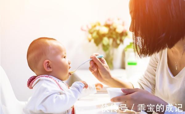 补充蛋白质|7月是孩子生长发育好时节，宝妈制作辅食要注意：有些食物不可吃