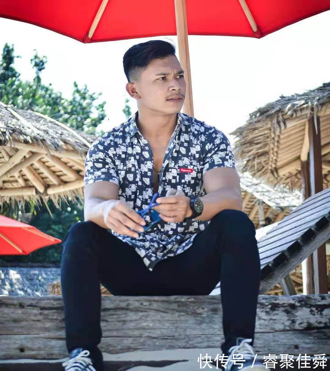 型男|型男的肌肉真的好加分,胸肌、腹肌、麒麟臂都很有料,男友力满满