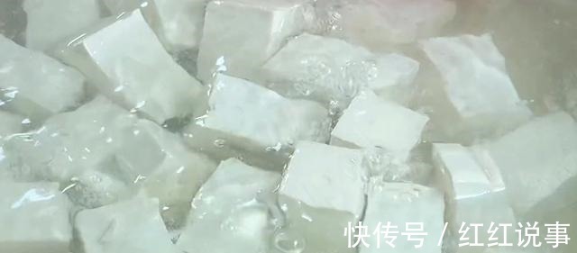 豆腐这样做,比肉还香,做法简单,一看就会,好吃又下饭!