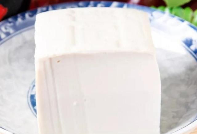 沉淀物|专家建议吃豆腐不要和5种食物同食,要不进了医院还蒙在鼓中