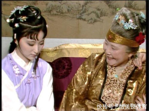 佳人&黛玉做出丑事,贾母怒把矛头对准宝钗,王熙凤因此失去最心爱的人