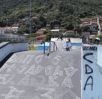 |搞笑动图:妹子,你这是相亲成功了吗?