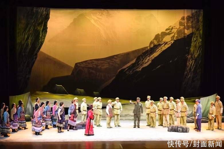  交响乐团|过去一年，10万+观众走进这里看了252场演出