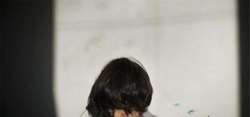 家长|心理医生:孩子若偏爱这种颜色,内心可能孤独寂寞,爸妈要多上心