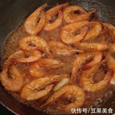 油焖大虾|简单美味，#巨下饭的家常菜#油焖大虾走起