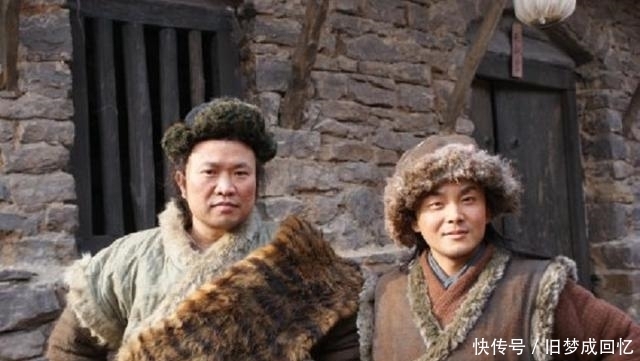 整得|水浒被打压最惨的好汉,被宋江整得想哭,手下人都踩到他头上!