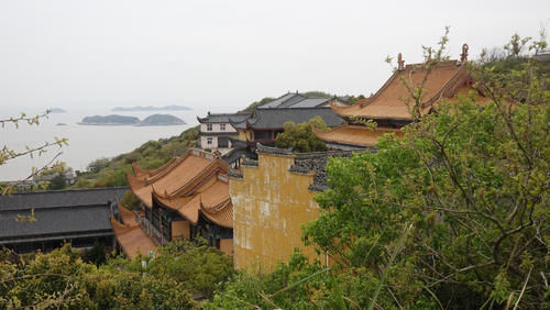 老年|中国最东边的海岛，有座千年寺庙，为什么渔村寺庙比较常见