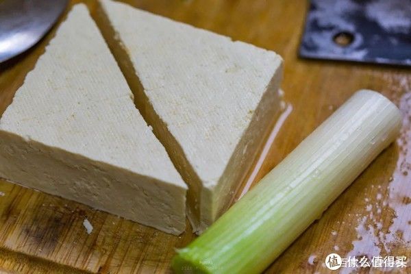 夕山肴 篇四十二：听说豆腐这样切，煎得金黄又完整
