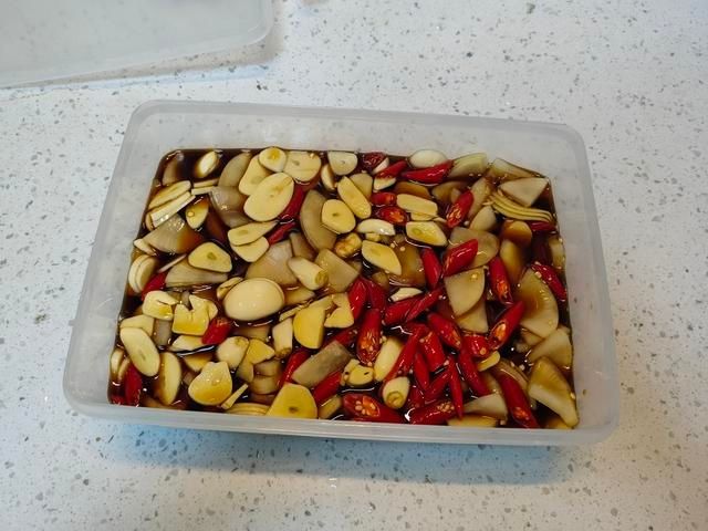 酱萝卜|酒店里不外传的秘制酱萝卜，泡半天就能吃，酸甜微辣嘎嘣脆