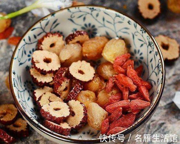 食物|红枣和以下食物一起泡，坚持早晚喝一杯，体内湿气全消，还能美白