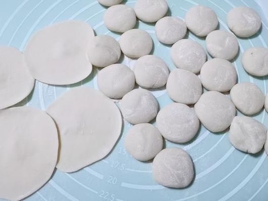 调饺子馅时,切记这2个要点,很多人不知道,难怪饺子不鲜也不香