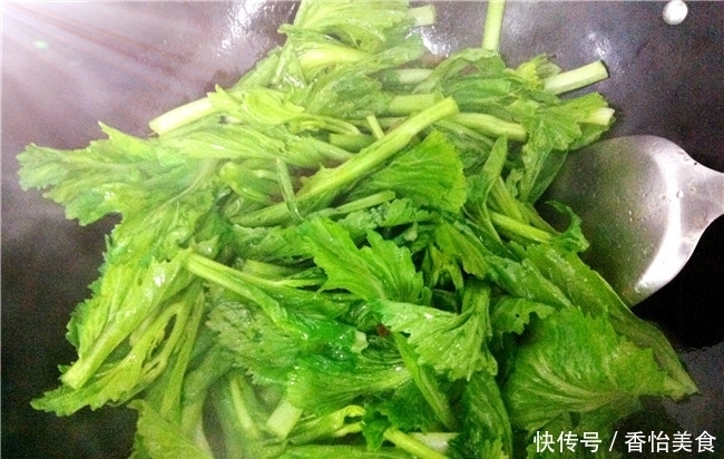 此菜搭配腊肉炒,尝过都说好,甘香油润,翠绿鲜嫩,一盘不够吃