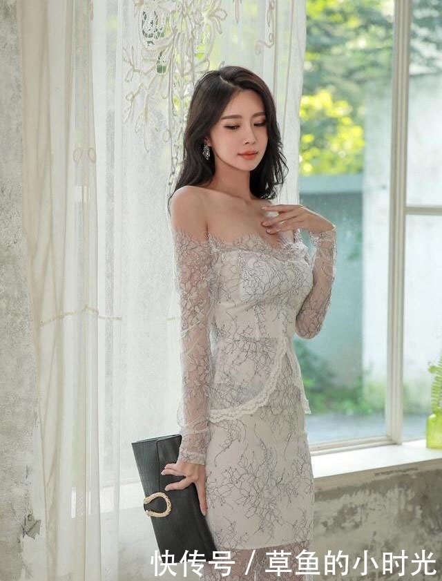 美图:小姐姐身穿一条充满浪漫气息的一字肩纱裙,尽显浪漫女人味