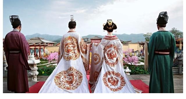 古代|古代女子衣服长裙拖地，怎么回事