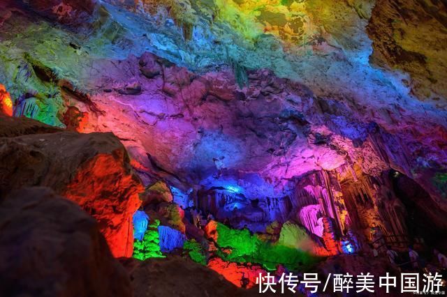 连州地下河|连州地下河洞内怪石嶙峋，暗河涌动，冬暖夏凉