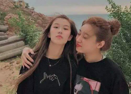 还记得《变形记》中巨婴刘思琪吗？曾吃饭靠妈妈喂，今成人生赢家