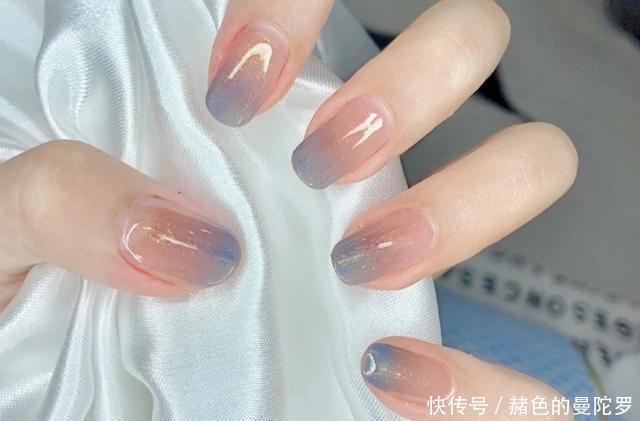 元气满满|新年美甲盘点,焦糖豹纹温柔又气质,红色喜庆正应景,你喜欢哪个