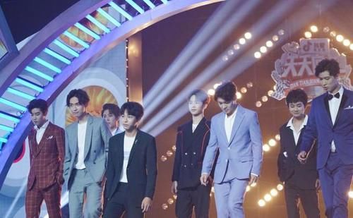 大张伟|《天天向上》主持人只剩3个，还有6个小兄弟等着被选择