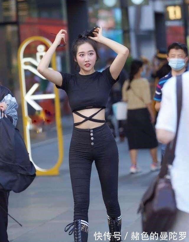 清新 清新别致的打底裤轻松穿出青春活力,秀出阳光的气质,靓丽高挑!