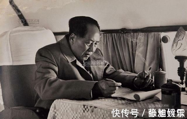 精品&毛主席的题词同样都是书法精品,令人振奋