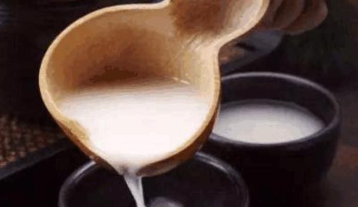 运动|105岁老人抽烟喝酒不运动,他说长寿做4件事,不做1件事