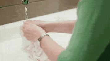 洗衣服直接倒洗衣液错,告诉你正确做法,洗完比新衣服还新