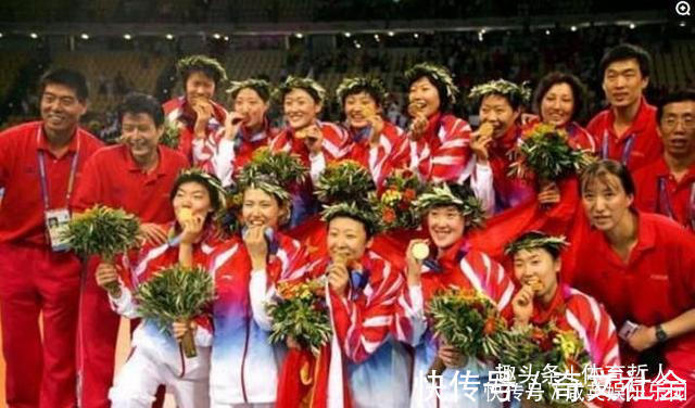 郎平|嫁给中国女排的女人!30年一直默默奉献,或许郎平也会自愧不如