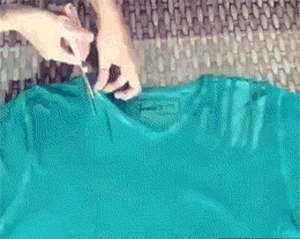 |搞笑GIF:第一次跳交谊舞 好像感觉被骗了