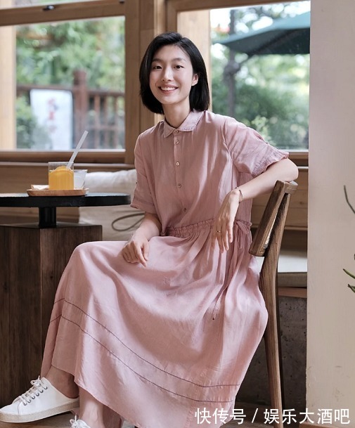 女人|穿衣挑剔的中年女人,风格上一般有以下3个相似处,建议照着搭配