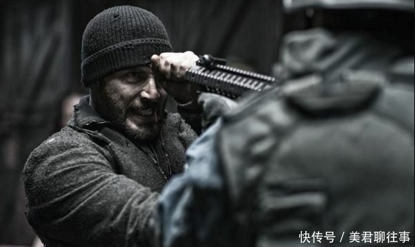 寄生虫》讲的是韩国底层互相倾轧的故事?