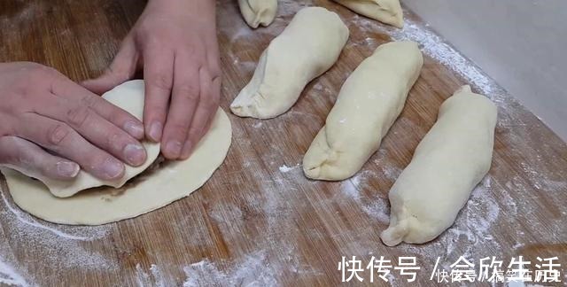 以后面粉就这样做,加3个鸡蛋,不用烤不用蒸,比蛋糕都香甜好吃