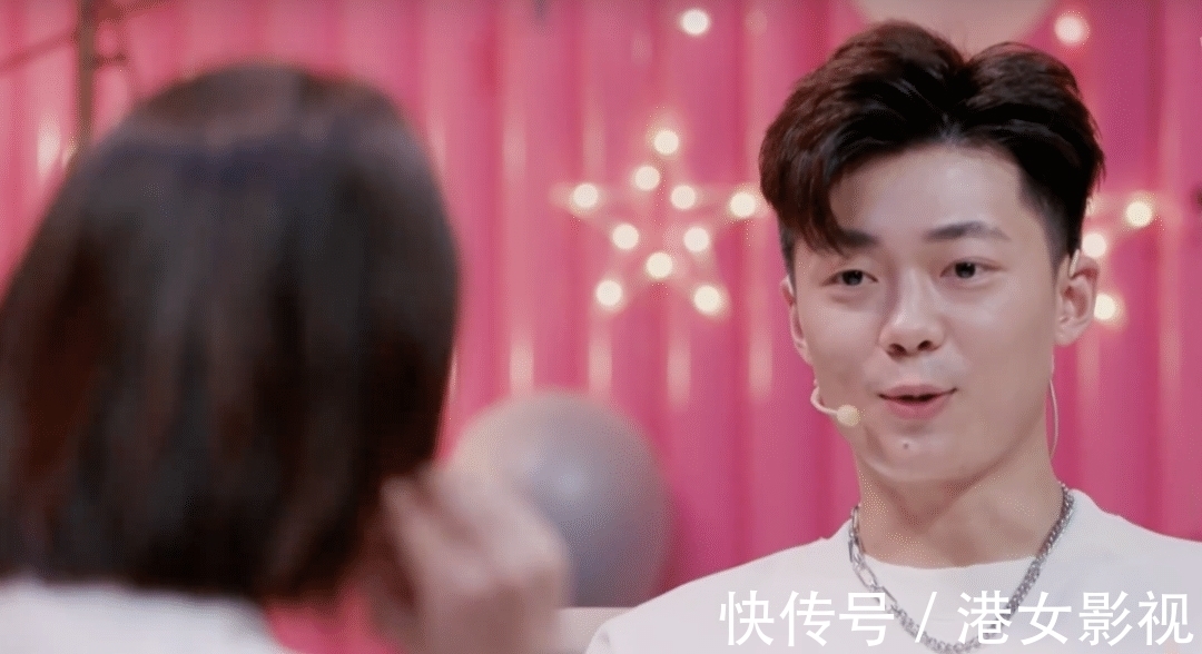 歧视|歧视单亲、对韩娇娇弹《贝贝》,刘梦竹真的是“洗衣粉家庭”?