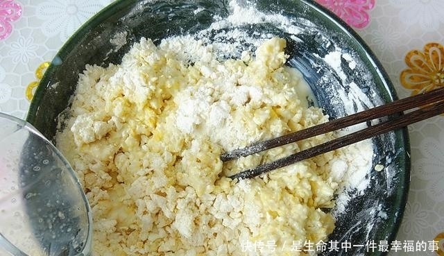 2碗面粉1杯奶,做出圆鼓鼓的泡泡饼,一次发酵真省事,孩子着迷啦