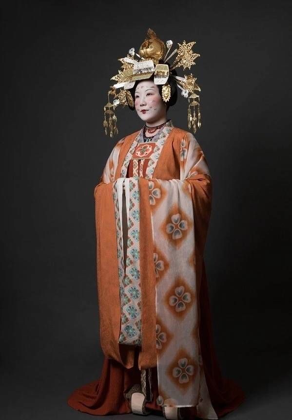 中文|他在汉服圈｜中国装束复原团队：参与网剧《长安十二时辰》服装制作 不懂中文的华裔看到作品时泪流满面